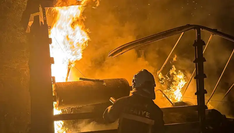 Tırda Patlayan Yangın Ağaçları Kül Etti: Detaylar Şoke Edici