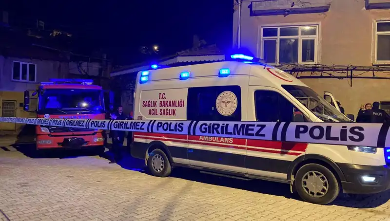 Yaşlı Adamın Evi Yangında Küllere Döndü: Olayın Ardındaki Gizem Ne?