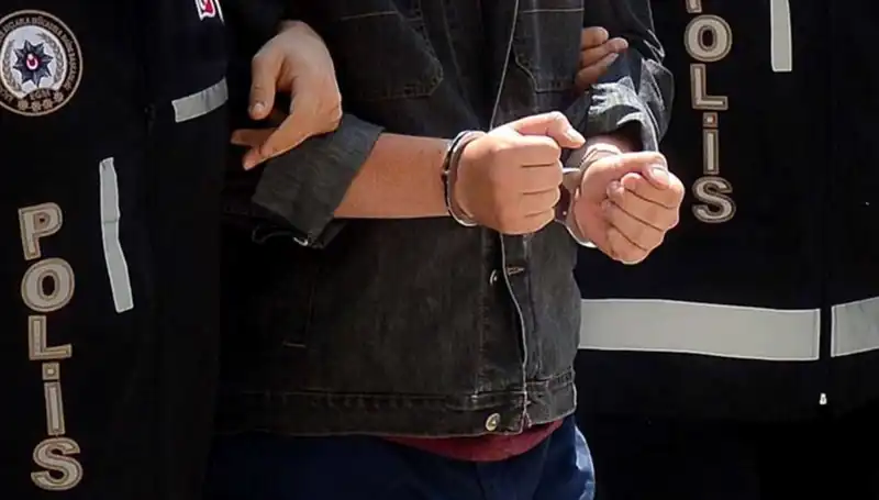 Kayseri'de Yasa Dışı Silah Ticareti Operasyonu: 2 Zanlı Elde Edildi