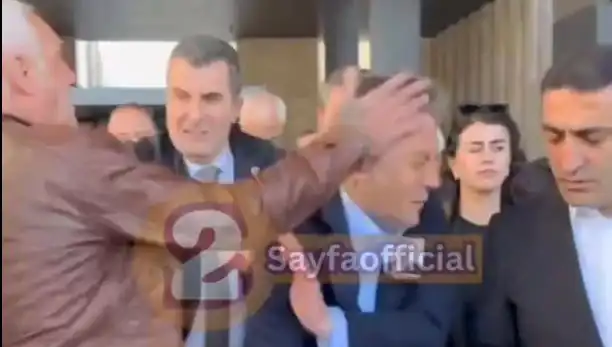 Özgür Özel, AKM Çıkışında Saldırıya Uğradı: Olayın Ardındaki Sır Perdesi