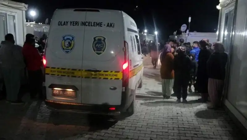 Husumet Yüzünden Büyüyen Kavga, Sokakları Kana Buladı