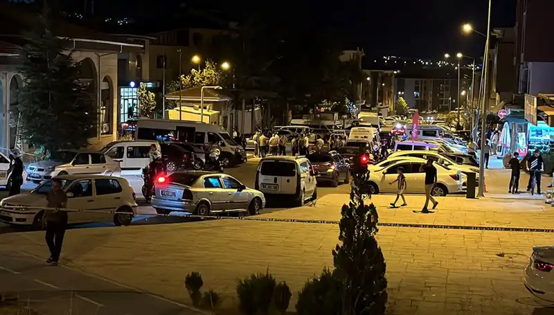 İki Aile Arasında Korkunç Kavga: 1'e Ağır 3 Yaralı