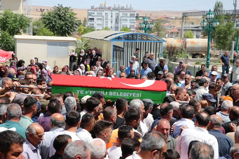 MHP’li Belediye Başkanının Son Veda Töreni: Duygusal Anlar ve Kalabalık Bir Katılım