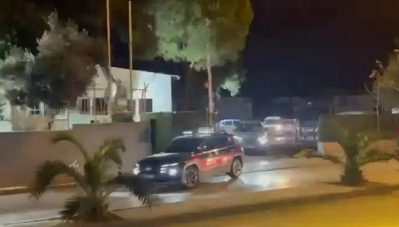 İzmir'de 24 Saat Süren Operasyonda 141 Hükümlü Ele Geçirildi