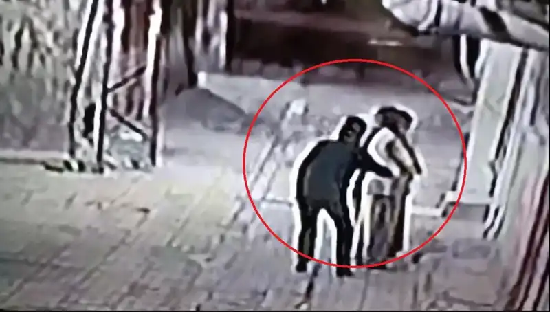 Polisler Pazarcı ve Simitçi Kılığına Girdi: Kapkaççılara Operasyon