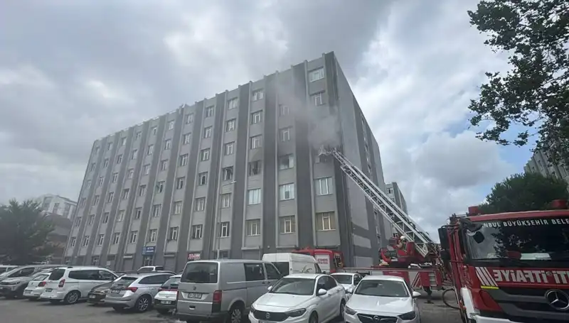 Çorap İmalathanesinde Çıkan Yangın, Büyük Panik Yarattı
