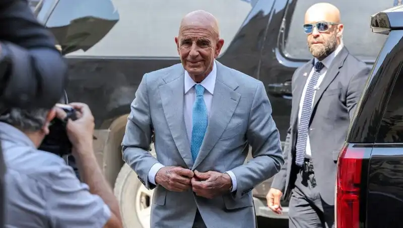 ABD Elçisi Barrack'tan Suriye'ye Sükunet Çağrısı: Barış Arayışındaki Yeni Adım